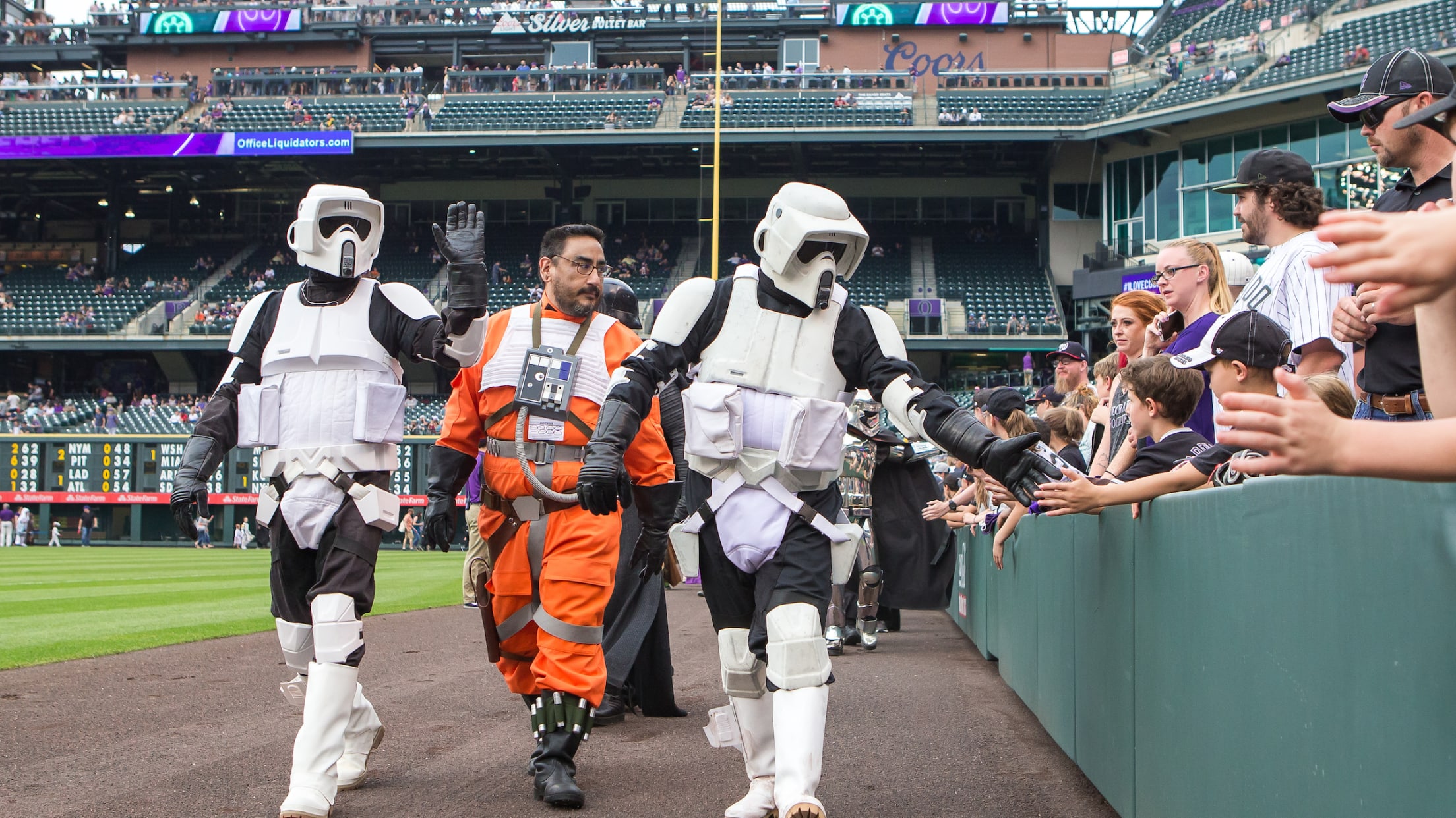 STAR WARS NIGHT AT COORS FIELD / COLORADO ROCKIES BASEBALL TEAM T