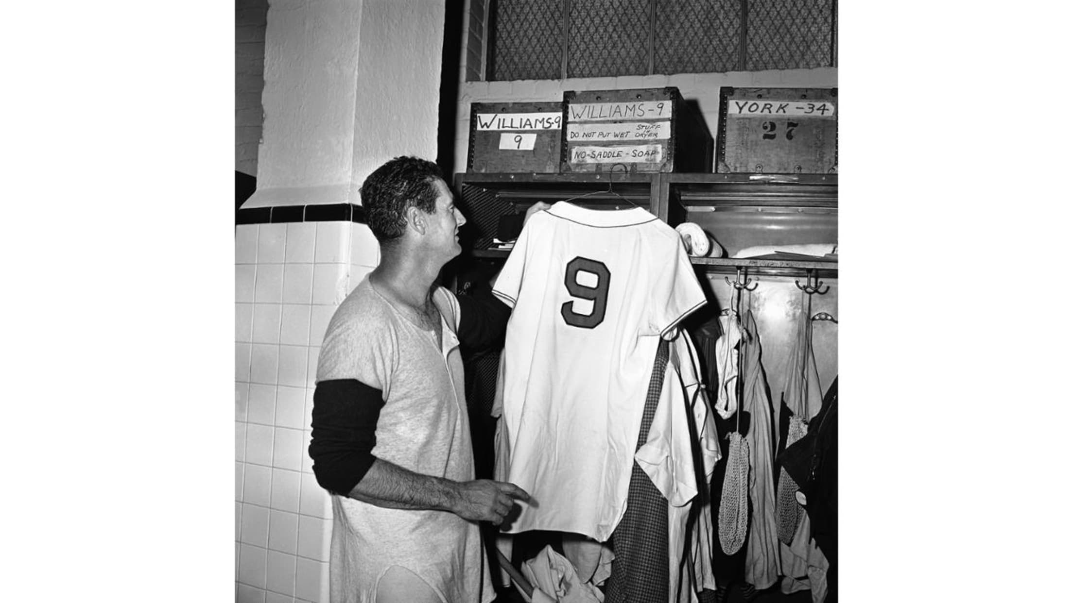 Carl Yastrzemski #8 Jersey Number Essential T-Shirt for Sale by