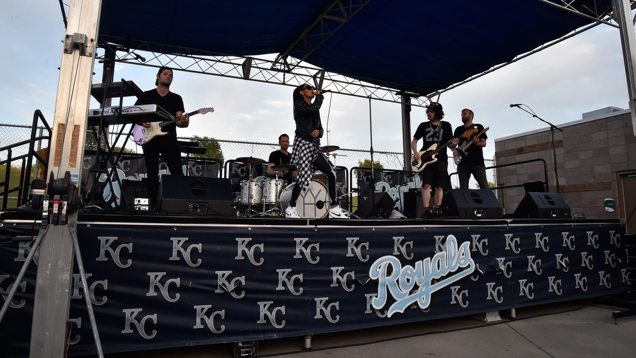 Everything you need to know about attending a Kansas City Royals game at  Kauffman Stadium with kids - Fab Everyday