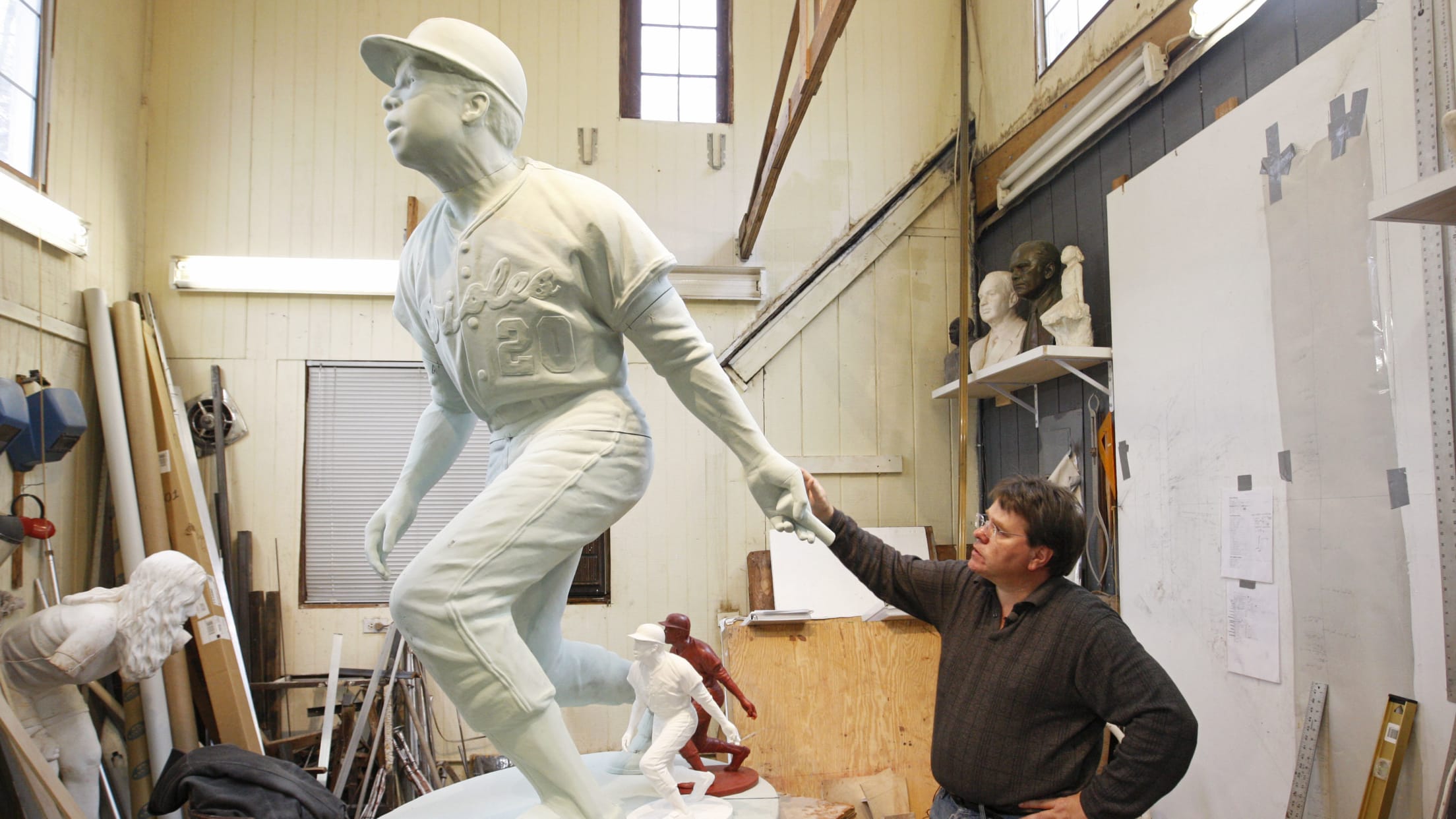 bal-the-sculptor-behind-the-orioles-legends-006
