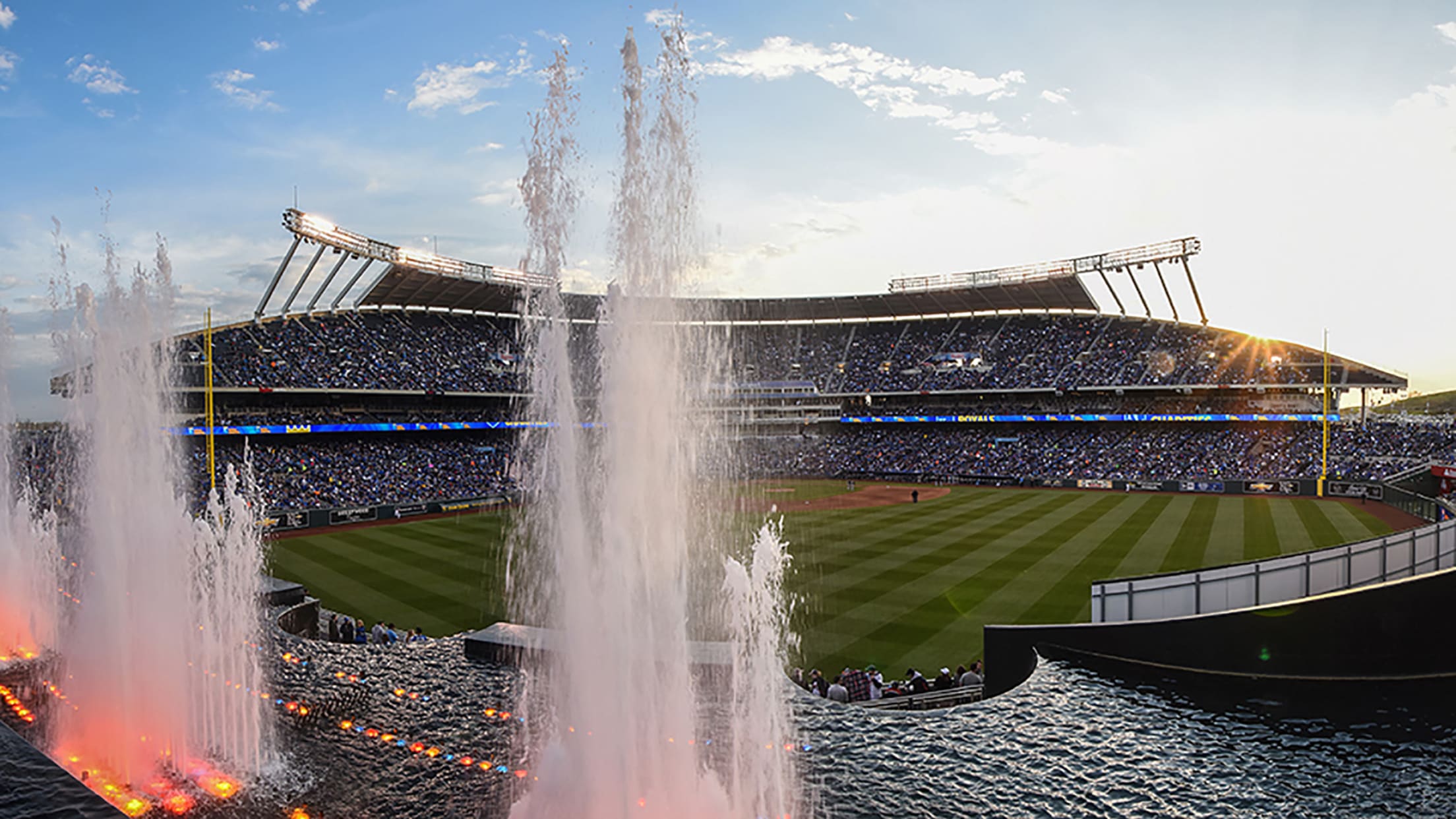 Video: Royals Fan Climbs into Kauffman Stadium Fountain, Puts on a Show, News, Scores, Highlights, Stats, and Rumors