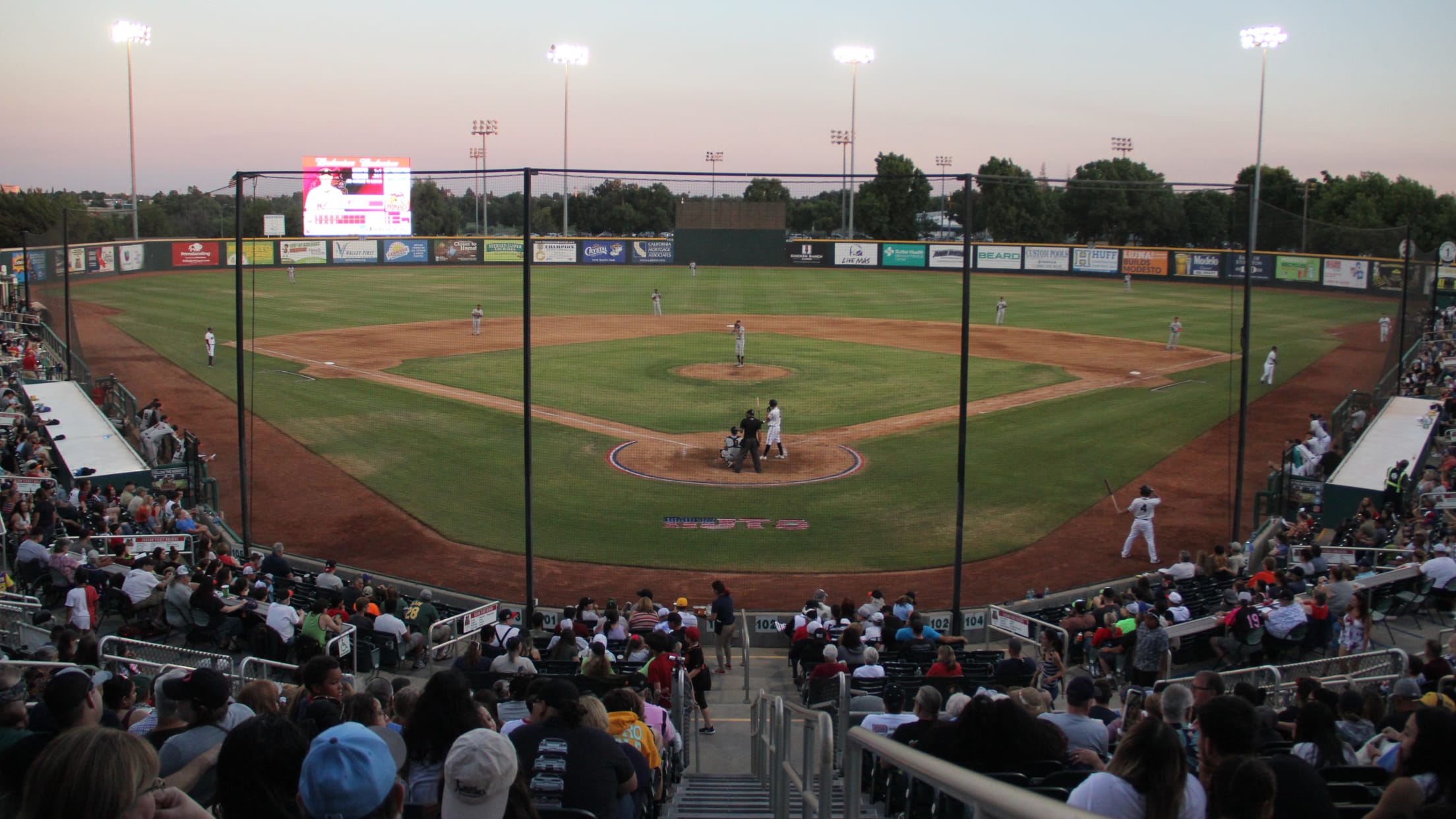 Visitez John Thurman Field Home of the Modesto Nuts Blog Voyage