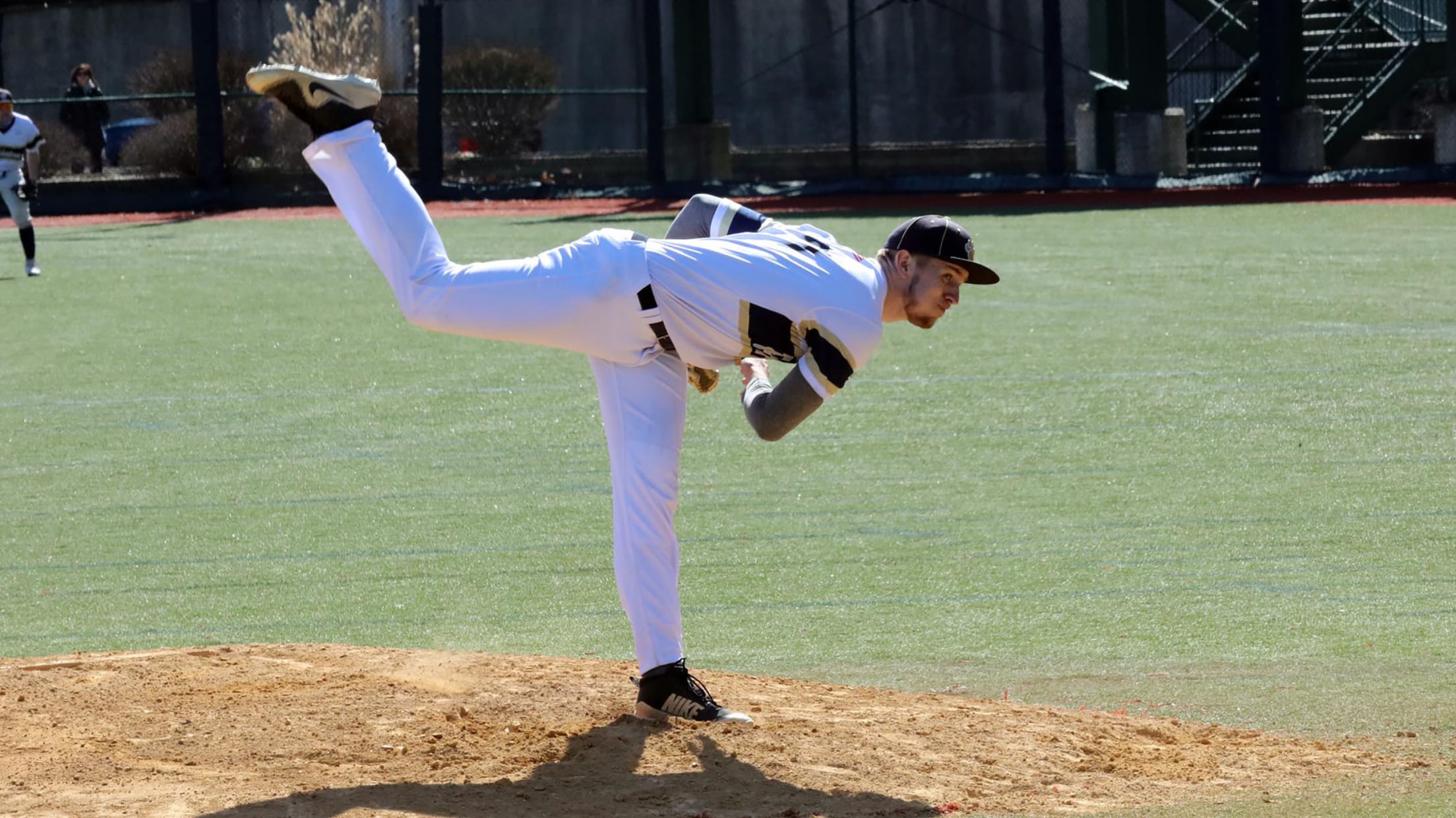 bal-dylan-heid-2568x1445