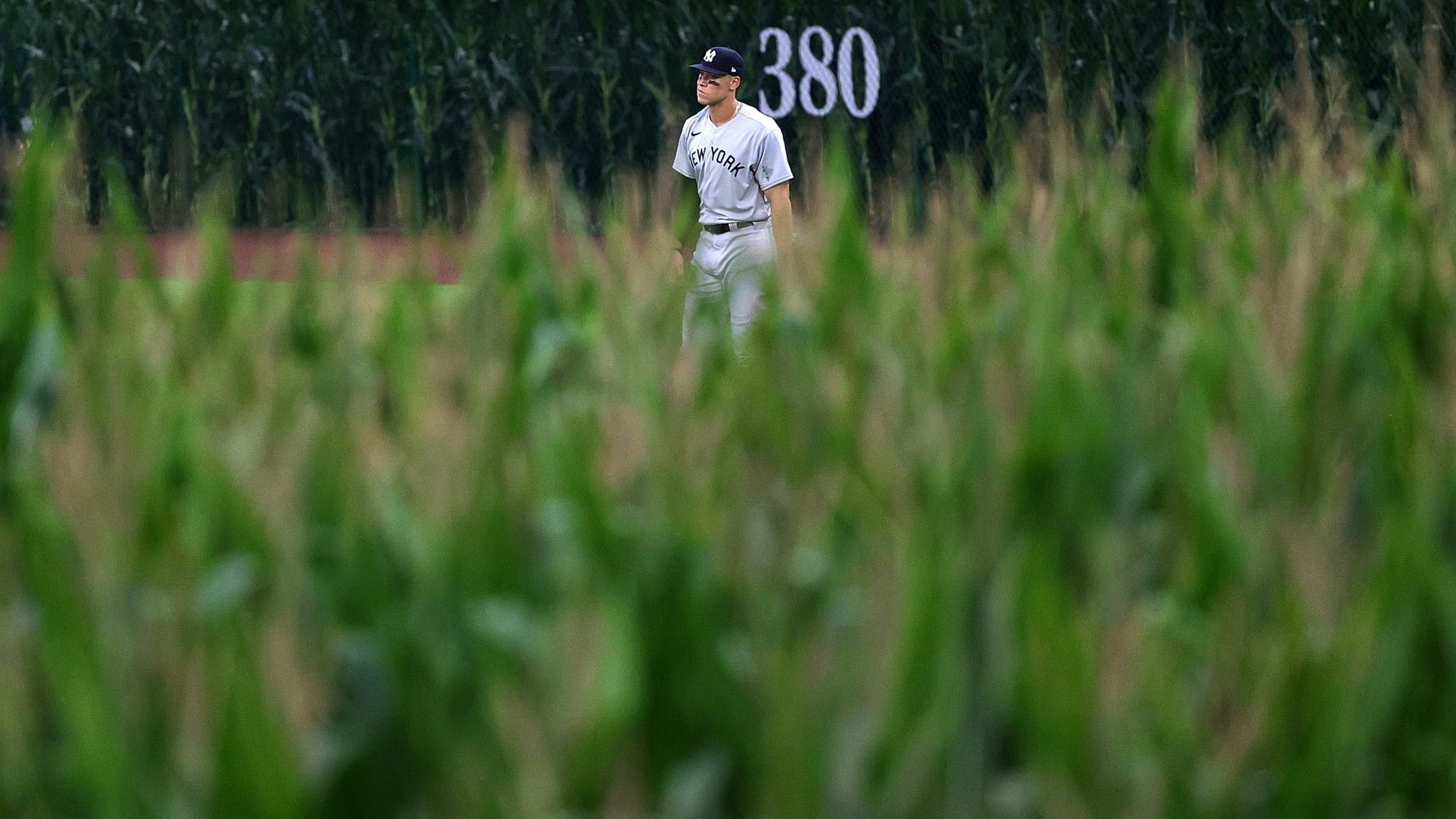 Photo: MLB Yankees and White Sox Field of Dreams Game - FOD2021081205 