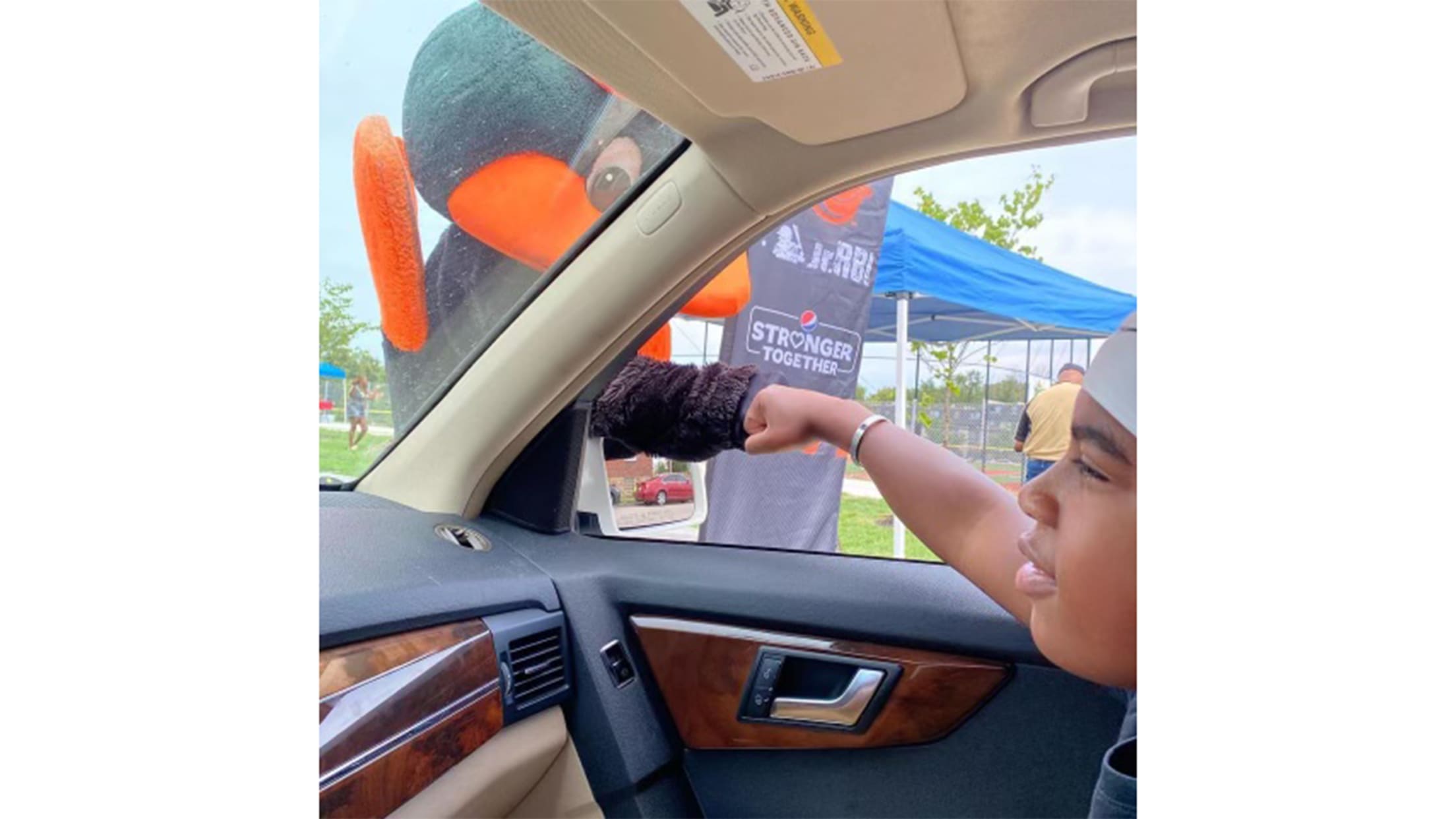 bal-stronger-together-011