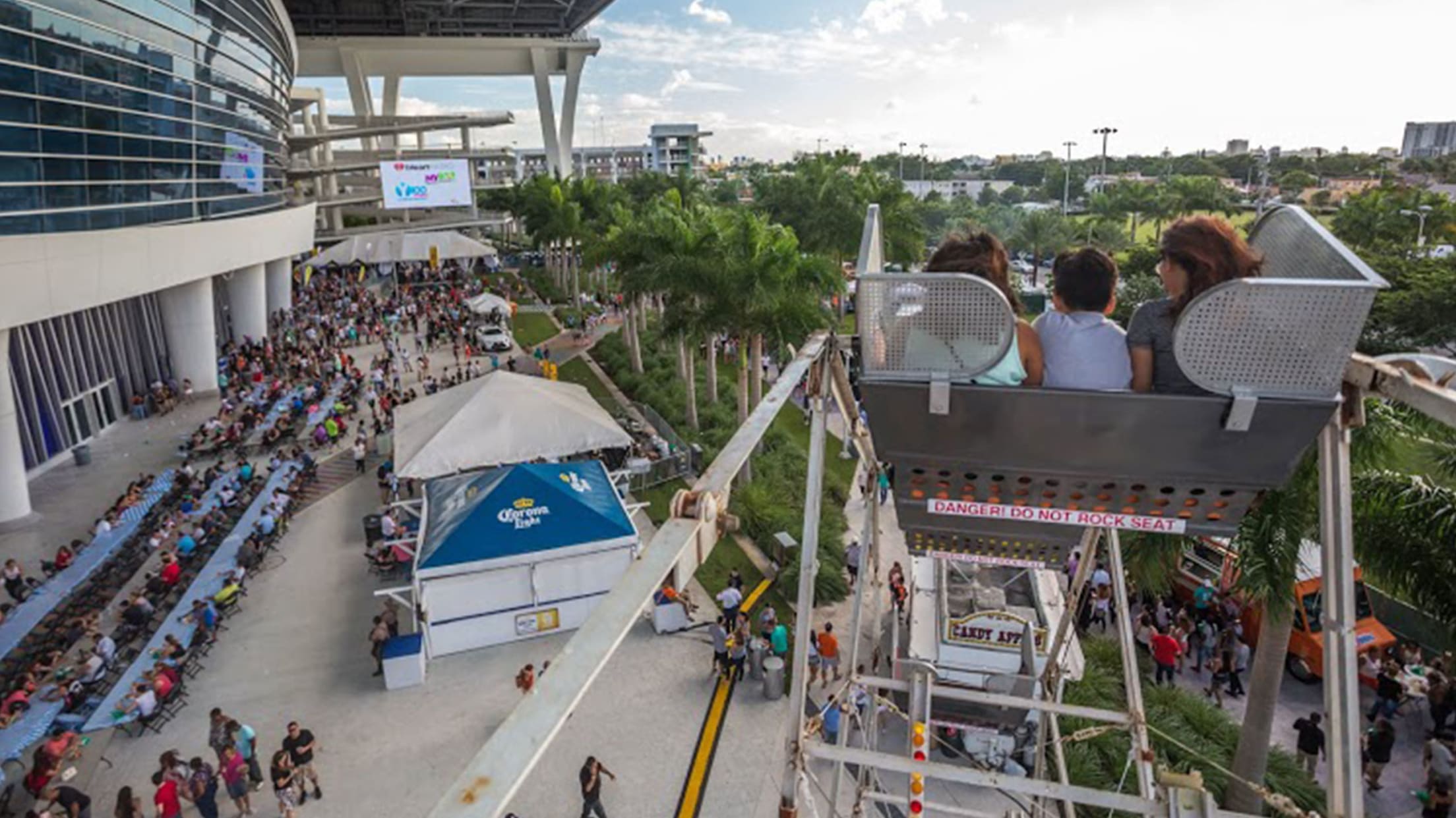 PRESS RELEASE: Hard Rock Stadium Showcases Fountain Plaza Tailgate