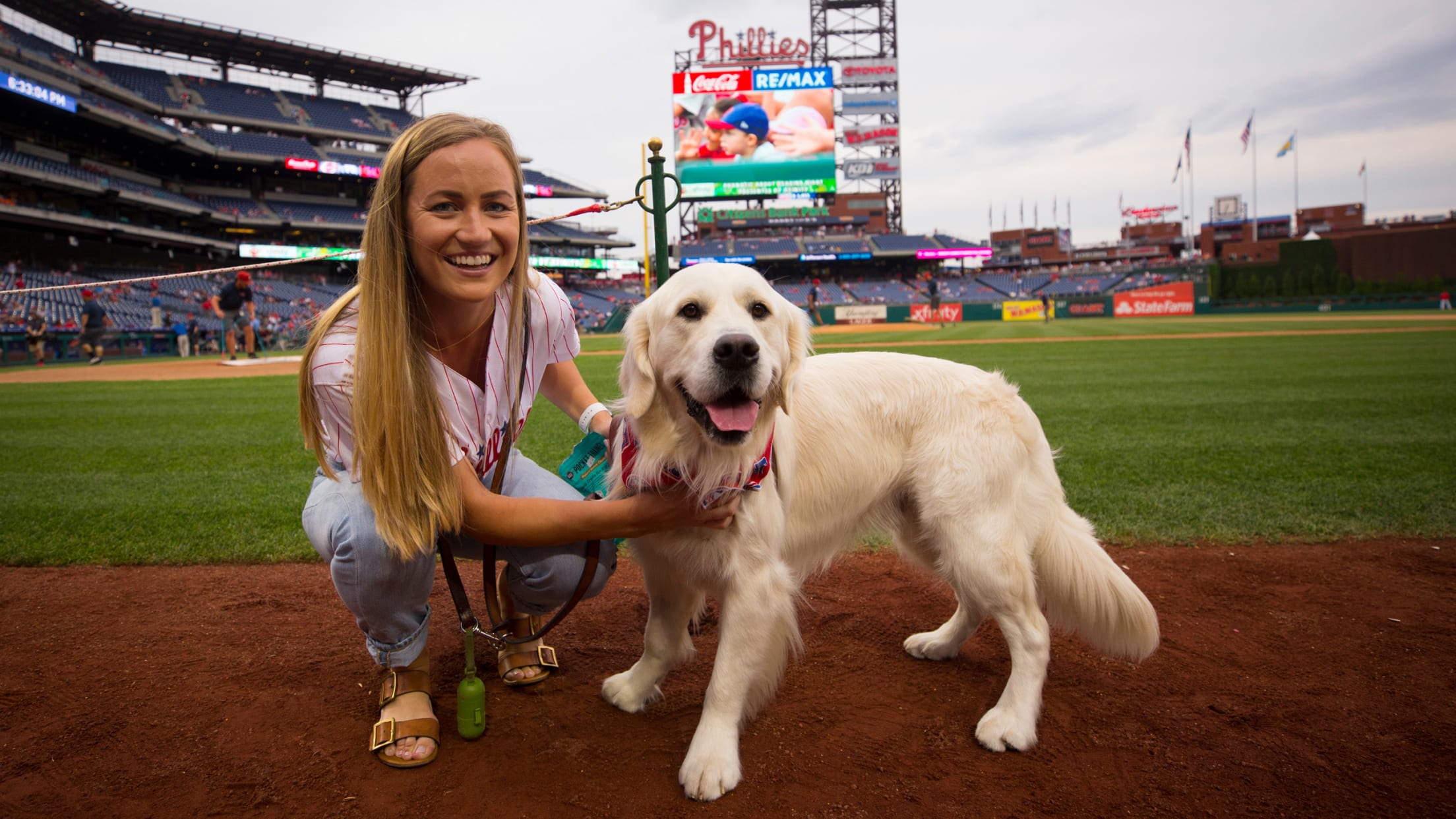 Official i'm A Simple Woman Coffee Dog And Philadelphia Phillies