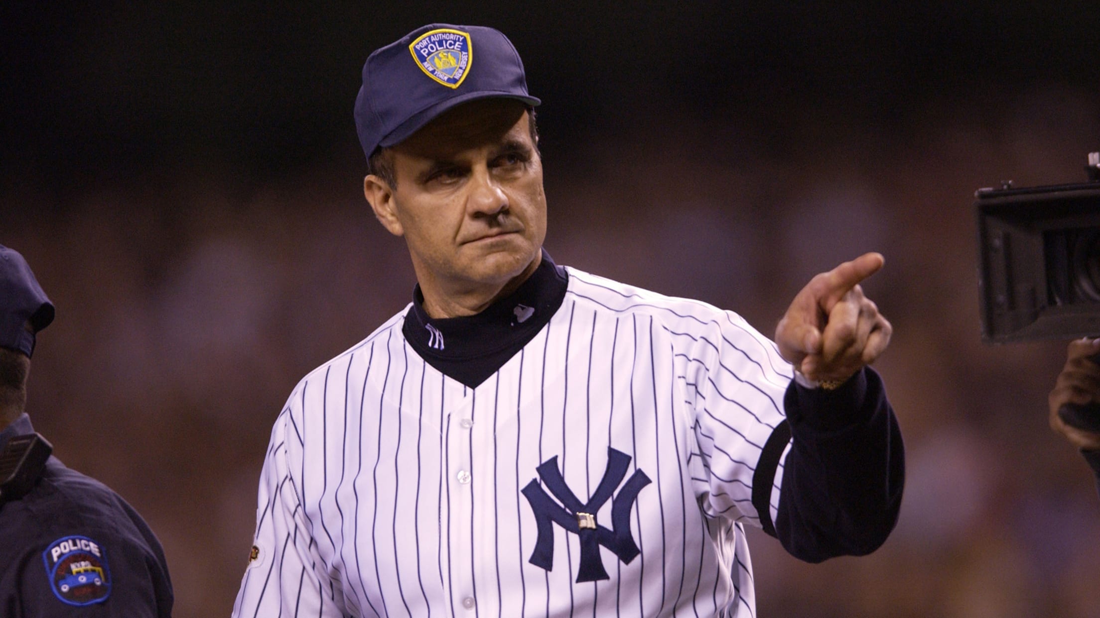 9/11: Joe Torre, other 2001 Yankees recall how country came together