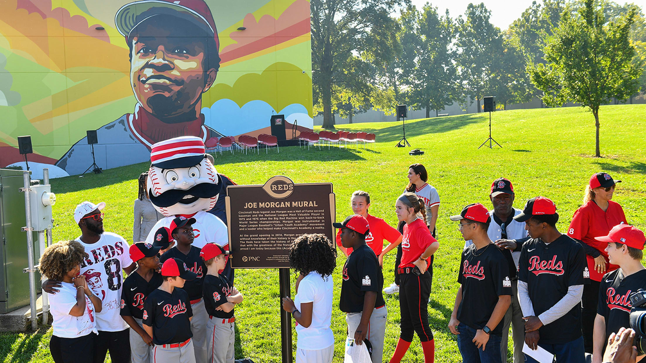 Joe Morgan mural dedicated at Reds Youth Academy