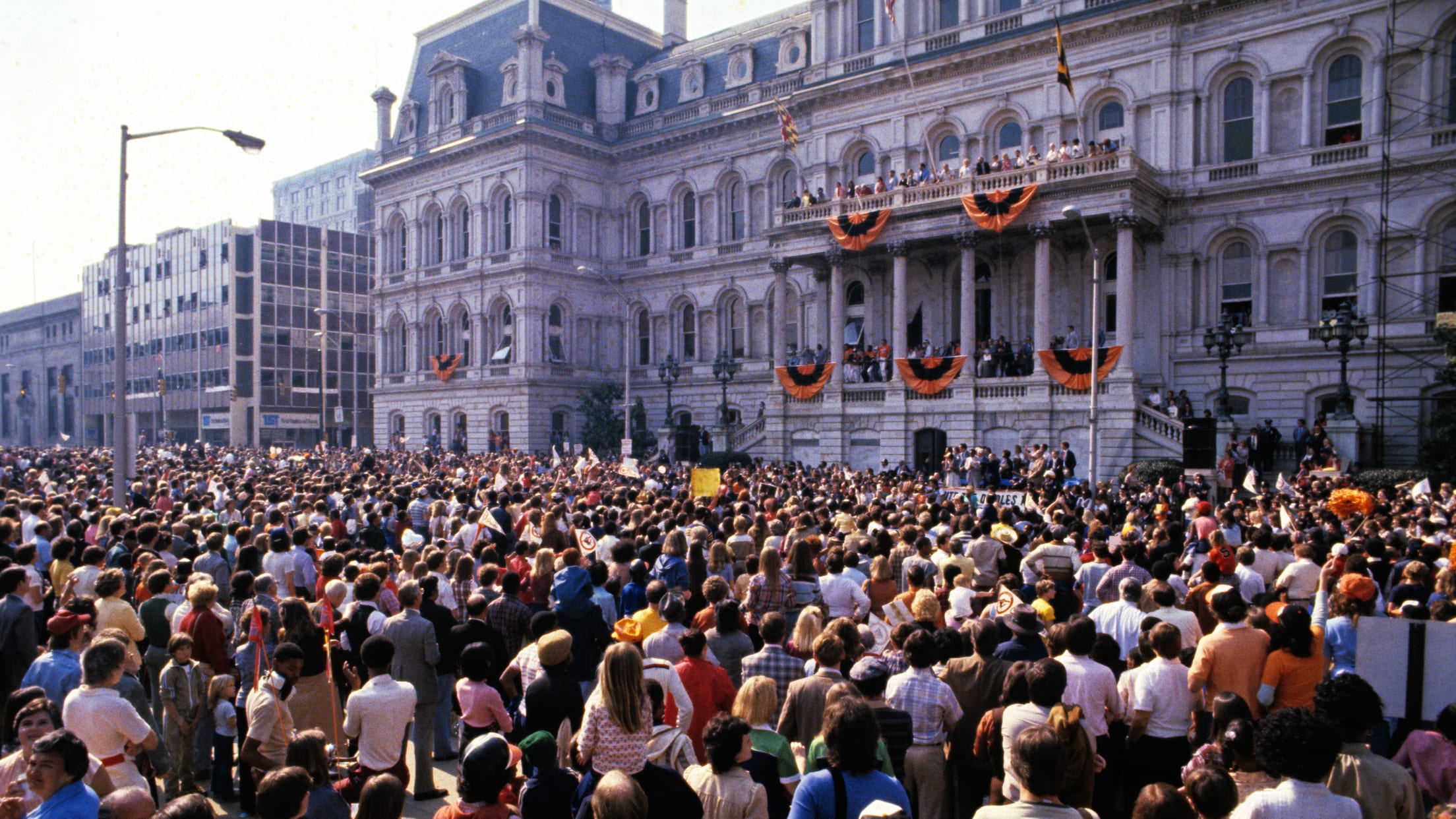 Retro Baltimore, Baltimore welcomed Orioles with downtown parade