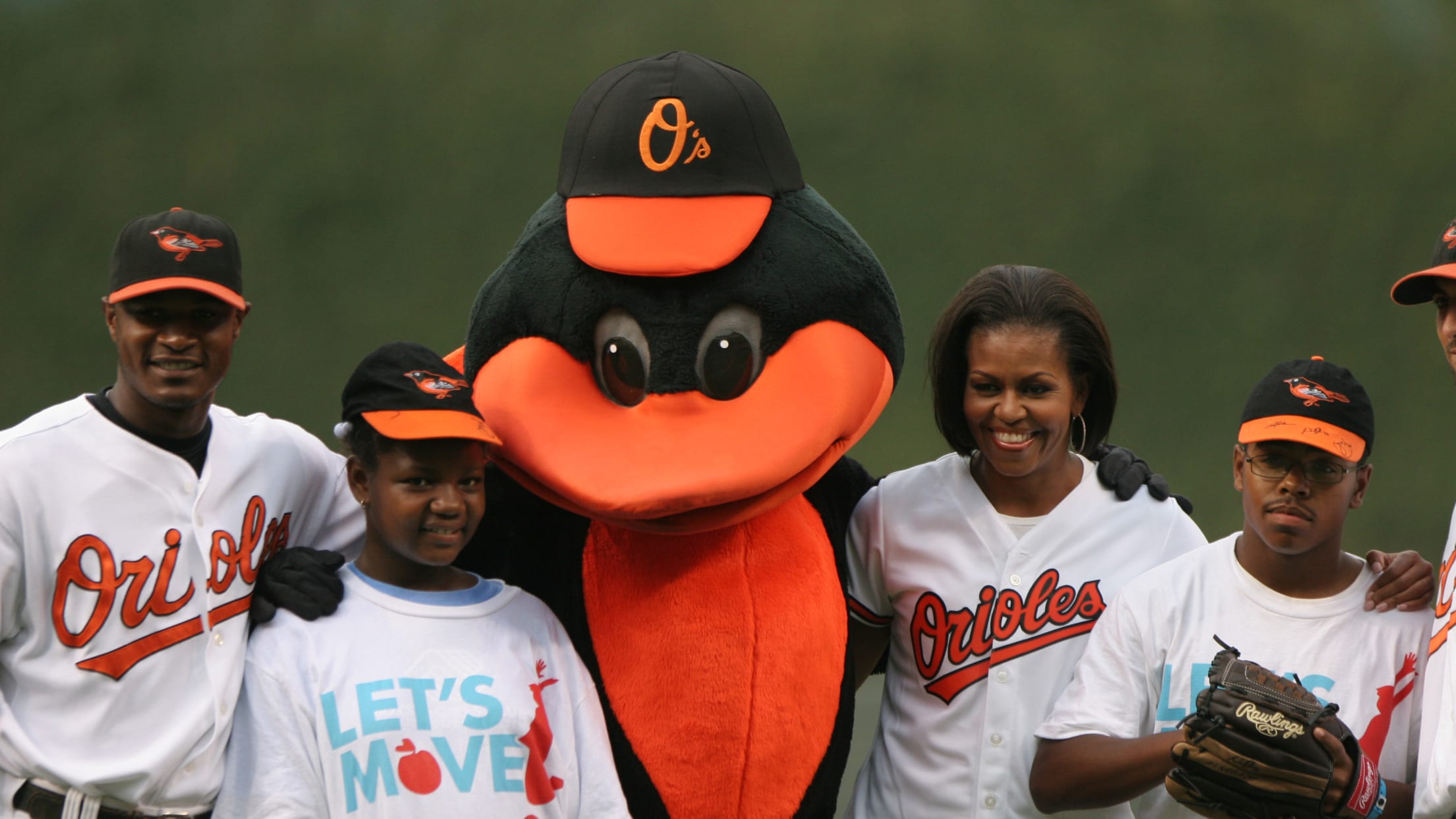 Orioles Bird Named Finalist For Mascot Hall Of Fame 2020 - CBS