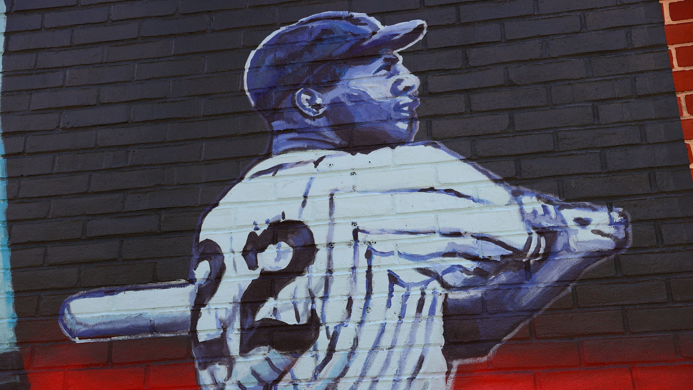 bal-negro-leagues-birdland-mural-004
