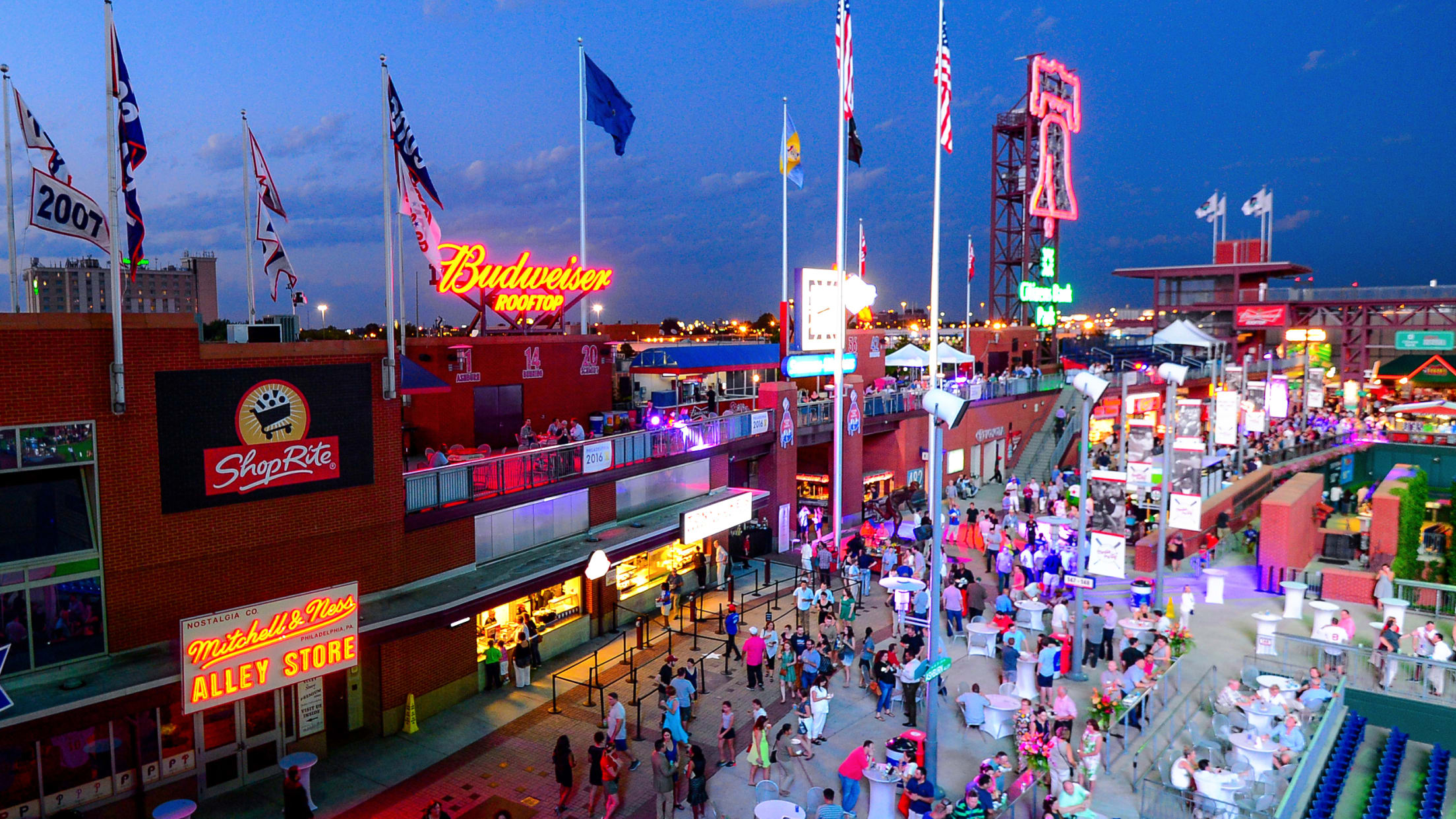 Main Concourse, Plazas & Ashburn Alley