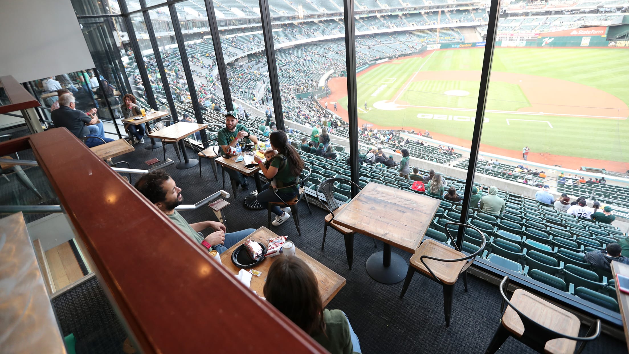 Triangle Tavern - Seattle Mariners take on the Oakland Athletics