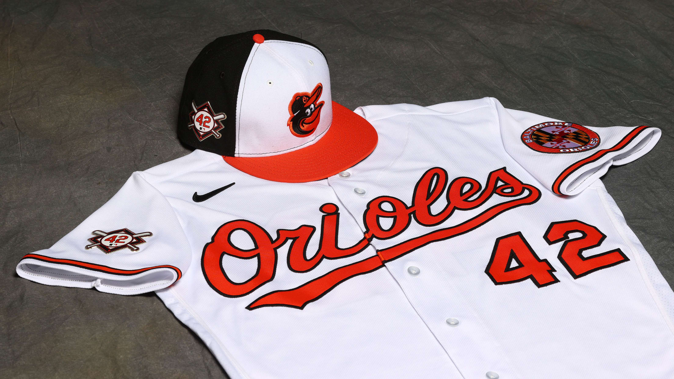 2023 Jackie Robinson Day Jersey - Baltimore Orioles Team Autographed Jersey