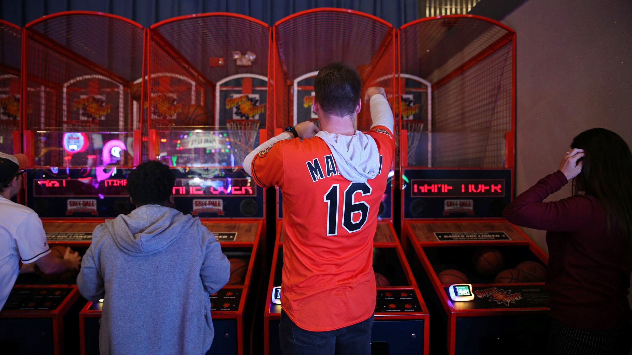 bal-roberto-clemente-award-nominee-story-006