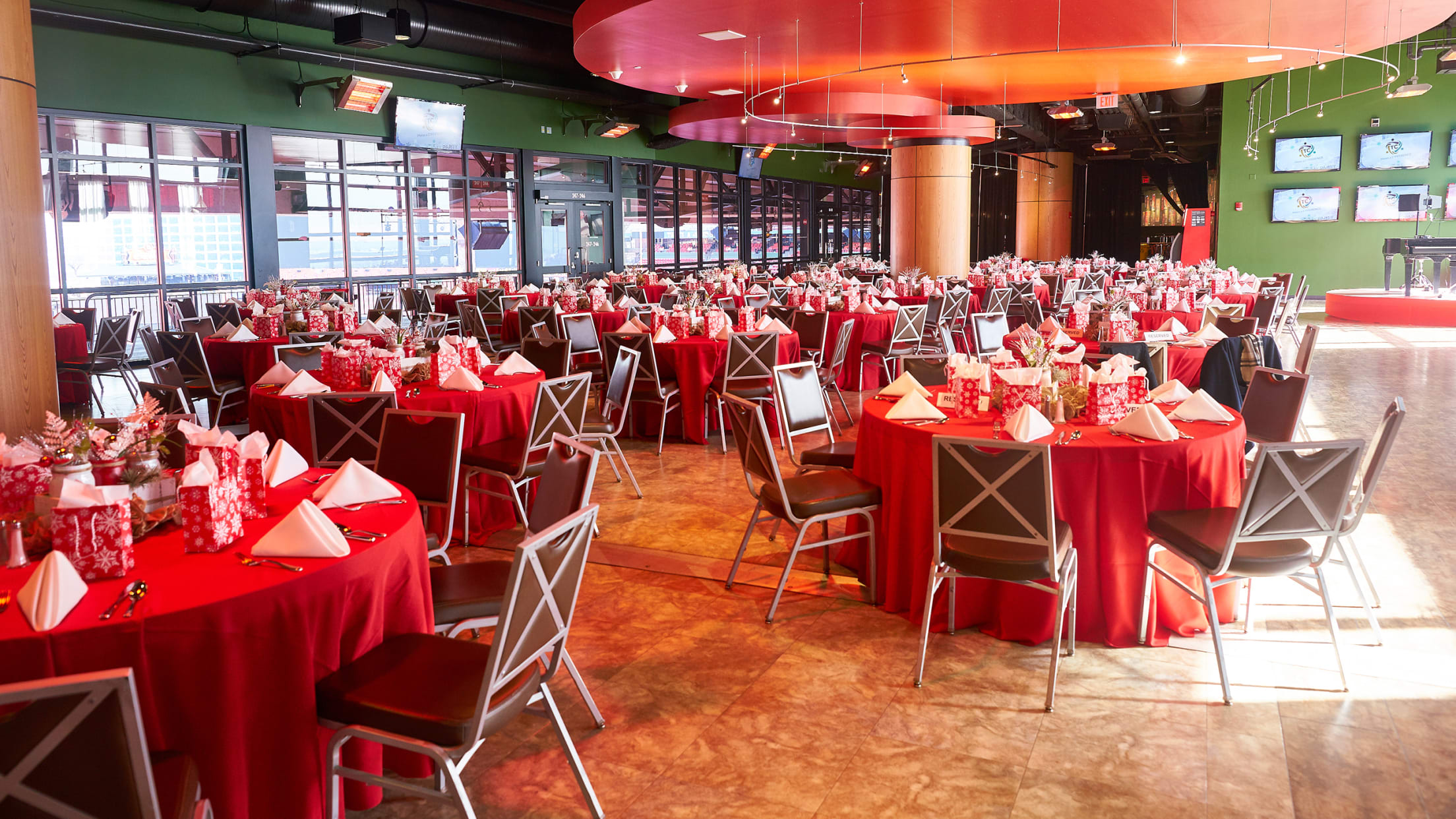 redbird club busch stadium