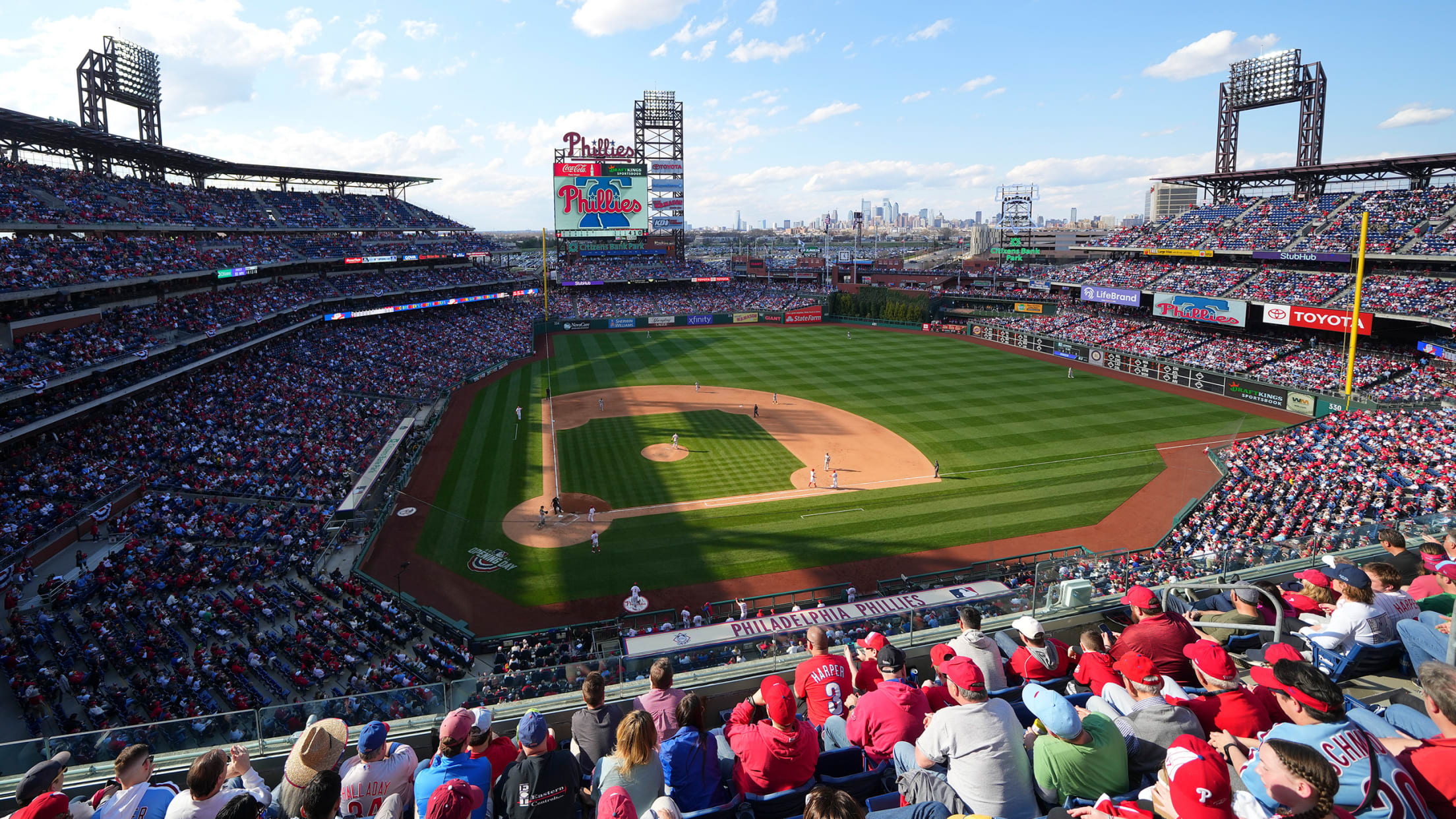 Phillies fans welcome back playoff baseball at Citizens Bank Park