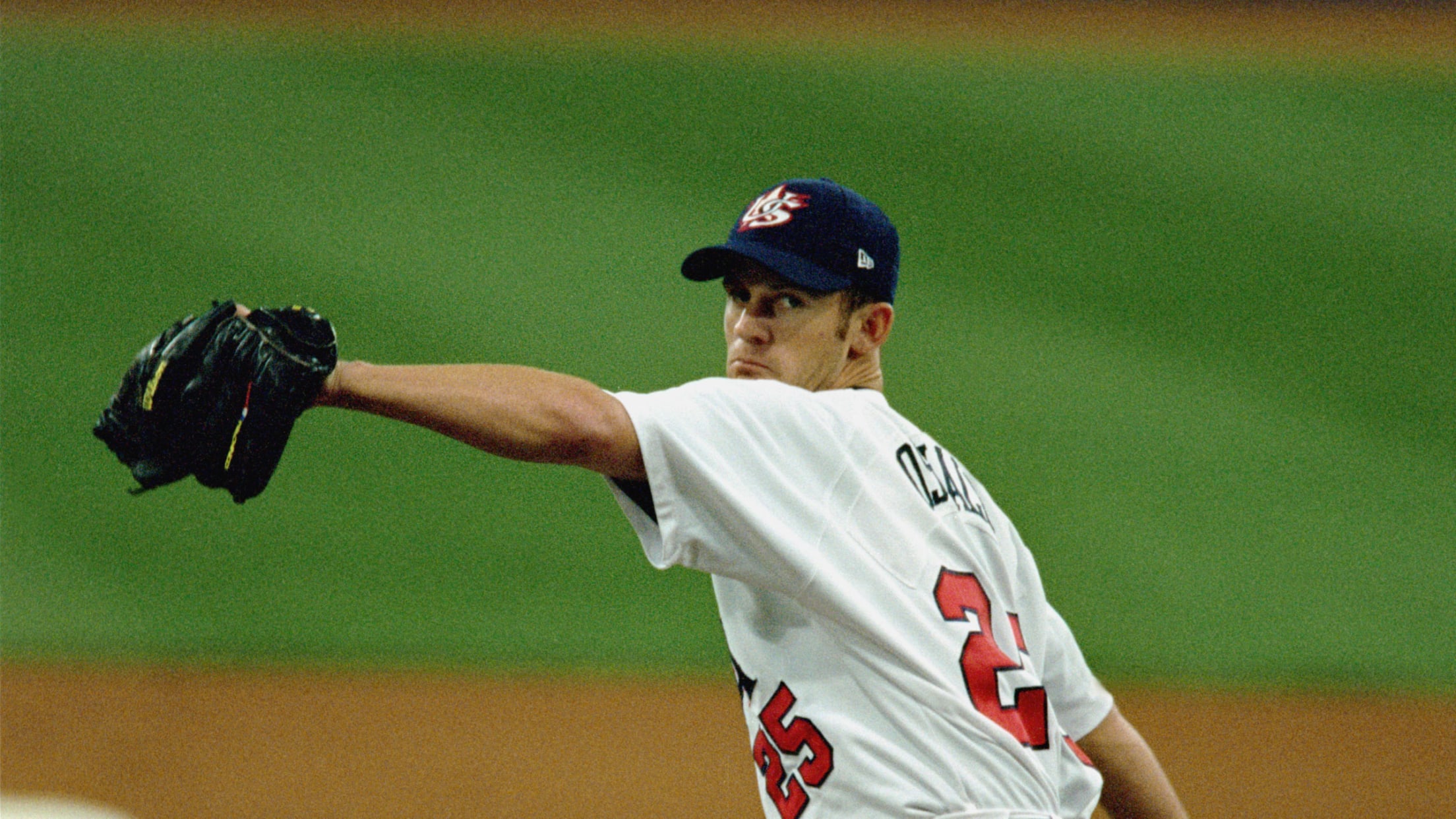 Pitcher Roy Oswalt targets late-June arrival in Texas Rangers' rotation