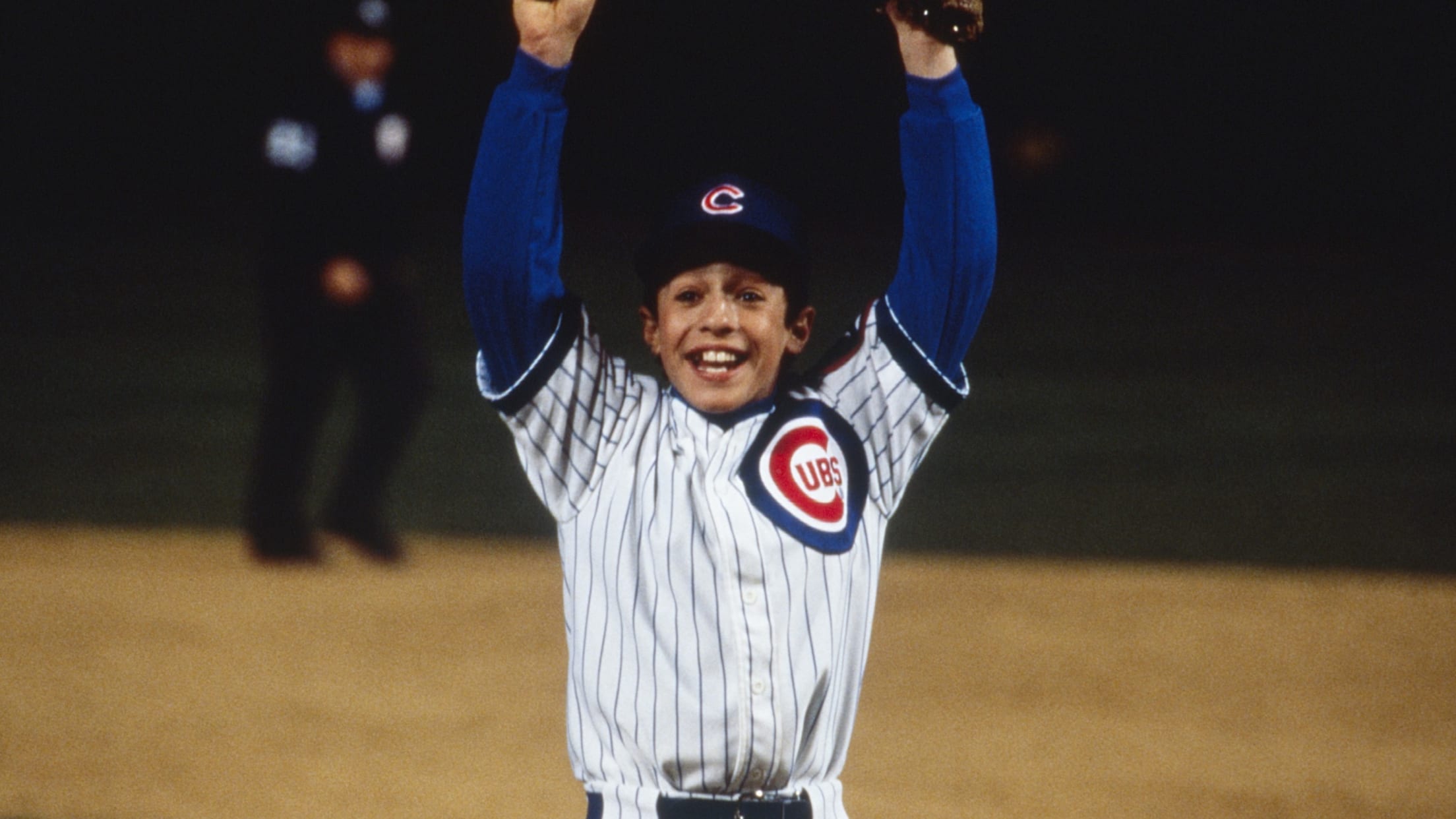 LOOK: Henry Rowengartner throws out first pitch at Cubs game 