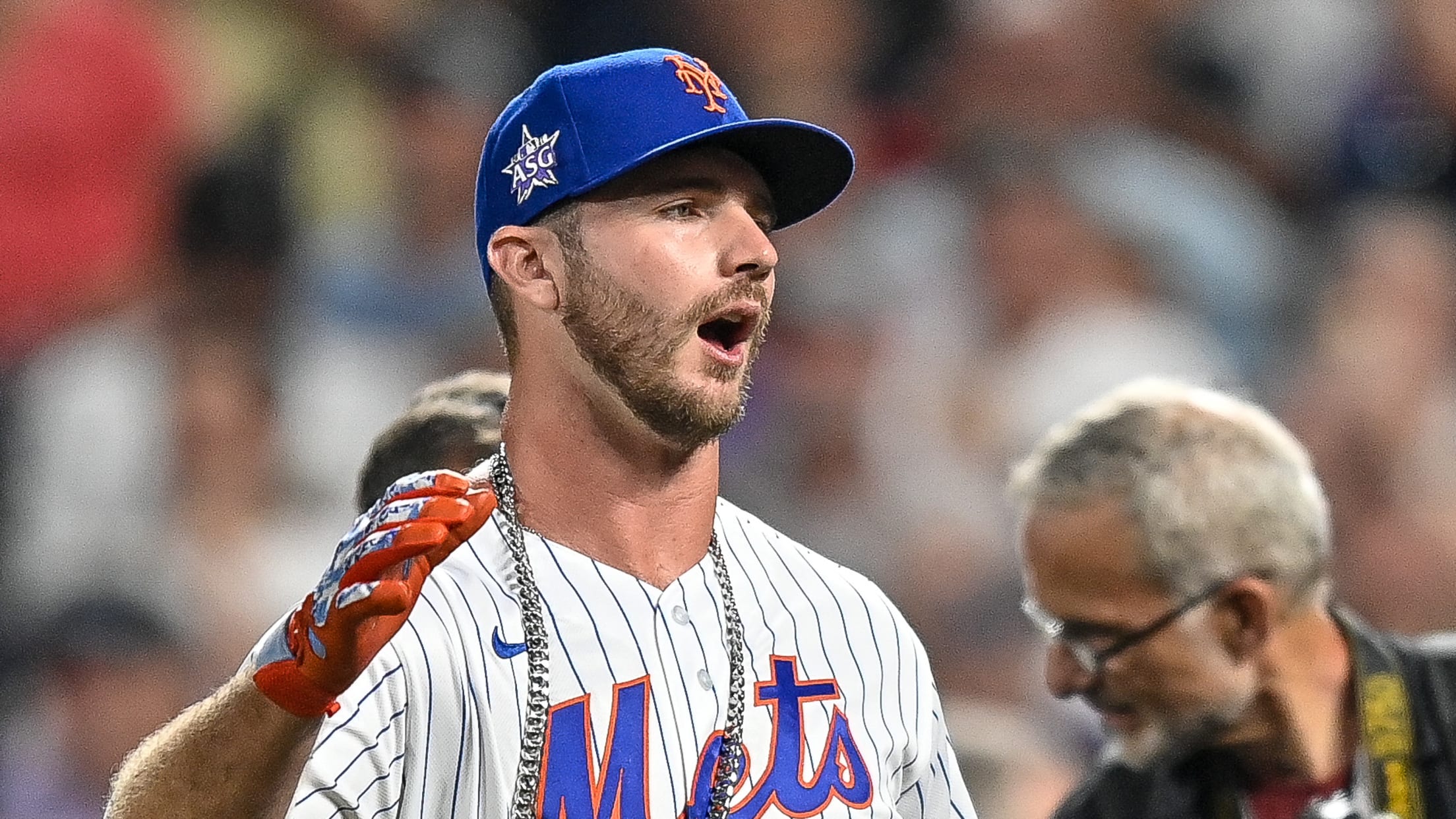 Mets Baseball Jersey! Boyfriend Jeans! Gold Chain!