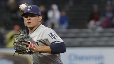 Padres fans relish arrival of Luis Urias, a 5-9 dose of excitement