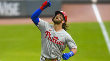 Bryce Harper shaves beard after BP and slugs home run; benches