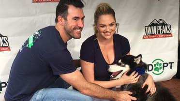 Kate Upton, Justin Verlander host adoption event at Astros' Dog Day