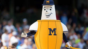 Brewers reveal new Barrelman mascot : r/baseball