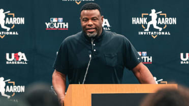 MLB - The Kid talks to the kids. Ken Griffey Jr. made an appearance at the Hank  Aaron Invitational, a development event that aims to get high school-age  players with diverse backgrounds