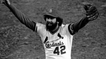 October 13, 1982: Cardinals win Game 2 after Brewers' rookie reliever walks  in winning run – Society for American Baseball Research