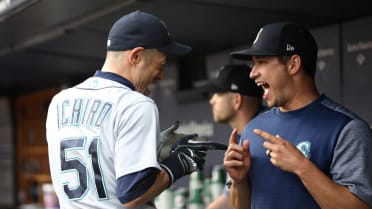 Tom Brady Texted Ichiro Suzuki, But the MLB Star Didn't Recognize Him