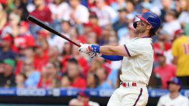 Which batting stance will the Phillies' Bryce Harper go with? It depends.  Here's why.