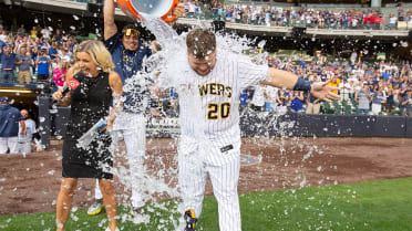 Daniel Vogelbach's pinch-hit, walk-off grand slam gives Brewers an  'ultimate' high National News - Bally Sports