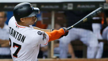 Giancarlo Stanton's 43rd home run kick-starts Marlins win vs. Giants