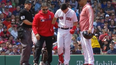 Red Sox's Andrew Benintendi removed after fouling ball off foot