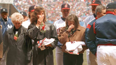 Cleveland Indians boat accident: How family, friends grieved for Tim Crews,  Steve Olin - Sports Illustrated Vault