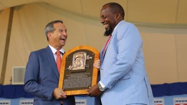 Licey Contra Todos Lidom. - La humildad hecha persona!!! Así pasó parte de  su cumpleaños ayer Vladimir Guerrero. #LiceyContraTodos  #YoSoyLocoConMiEquipo