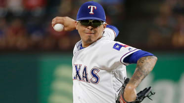 As Rangers look to shape pitching staff, return of Jesse Chavez