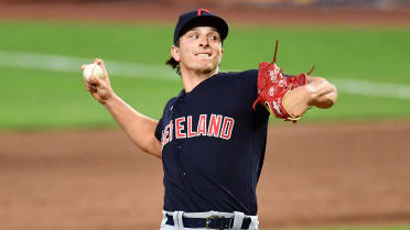 Cleveland Indians relief pitchers 'Ll Paisa' Oliver Perez, 'Spin