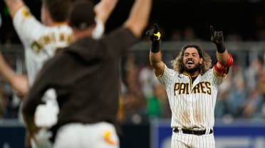 Jorge Alfaro shatters helmet after walk-off hit amid massive Padres  comeback vs. D'Backs