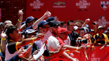 File:Gary Sánchez during 2019 MLB All-Star Red Carpet Parade