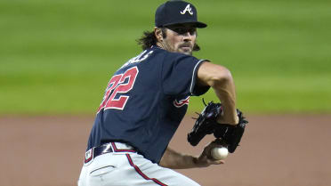 Braves' Hamels would leave family to play baseball in 2020