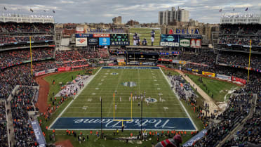 Yankee Stadium turns from diamond to gridiron