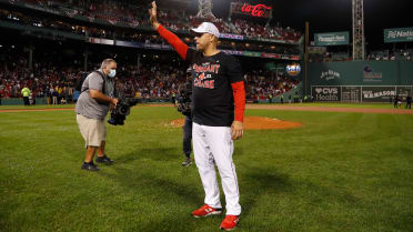 Fenway Baby': Tiny Red Sox fan goes viral during ALCS vs. Astros