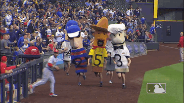 Brewers and Bucks announce 50% capacity, Racing Sausages back on