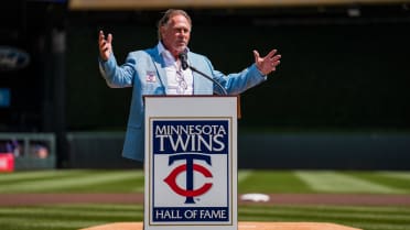 Minnesota Twins on X: Happy birthday to one of the all-time greats and  Hall of Famer, Rod Carew!! Enjoy your day #29!  / X