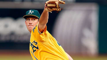 A's right-hander Chris Bassitt talks slow curveball, old-school style on  'Change Up