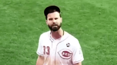 Reds' Jesse Winker finds out about Puig trade from fan yelling from stands