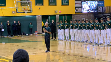 Tigers retire the number of newly inducted Hall of Famerr Alan Trammell 